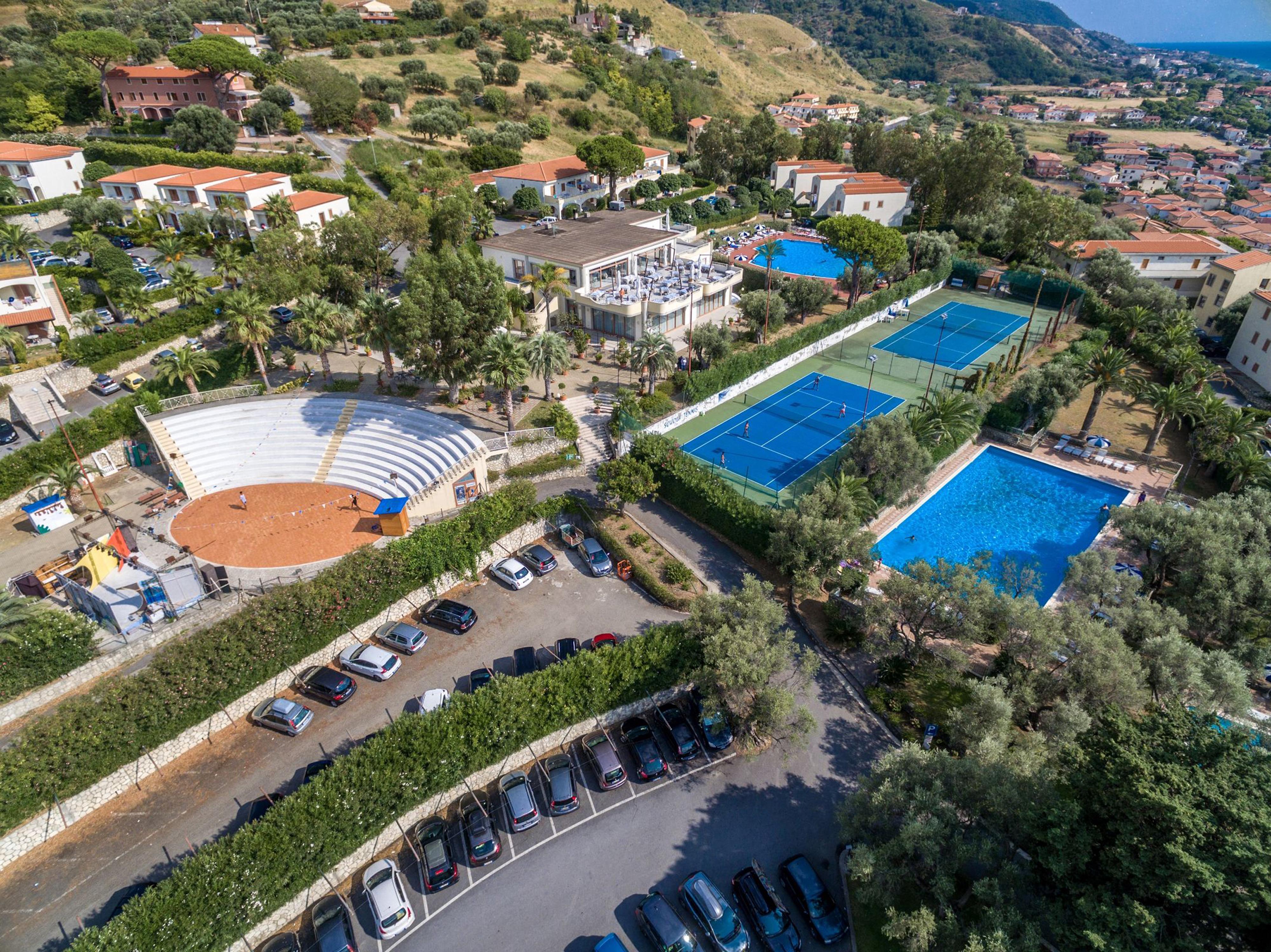 Club Residence La Castellana ベルヴェデーレ・マリッティモ エクステリア 写真